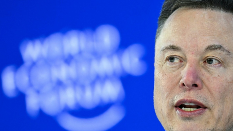 Elon Musk quiere comercializar los robots Optimus hacia fines de 2027