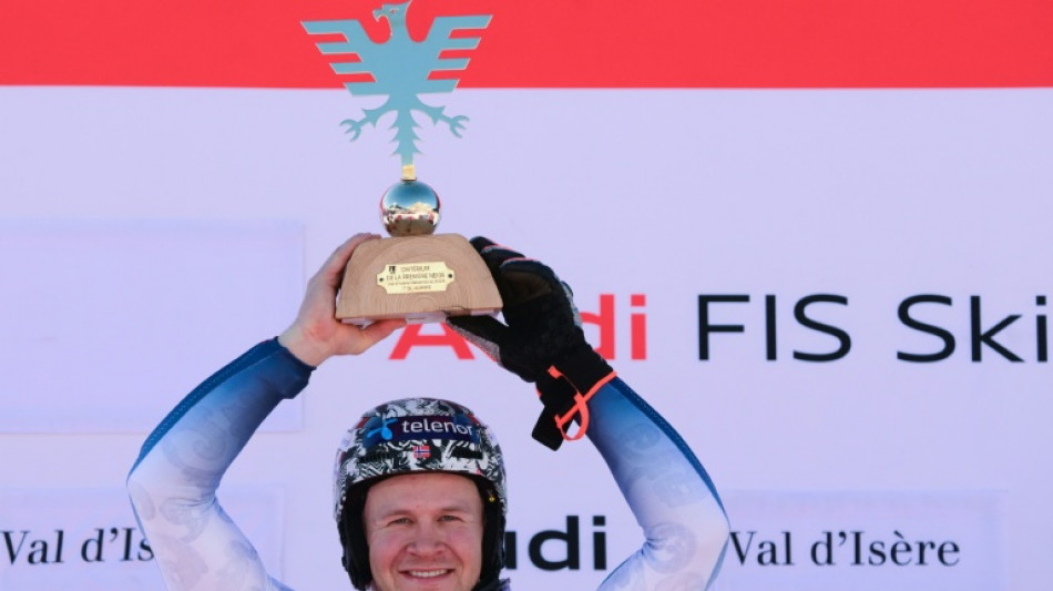 Ski: le Norvégien Haugan remporte le slalom de Val d'Isère, journée compliquée pour les Bleus