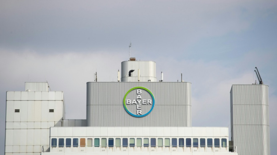 Bayer anuncia un acuerdo multimillonario para zanjar los litigios sobre su herbicida Roundup